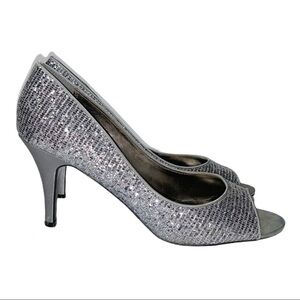 TOUCH OF NINA Silver Glitter Peep Toe Heels 9